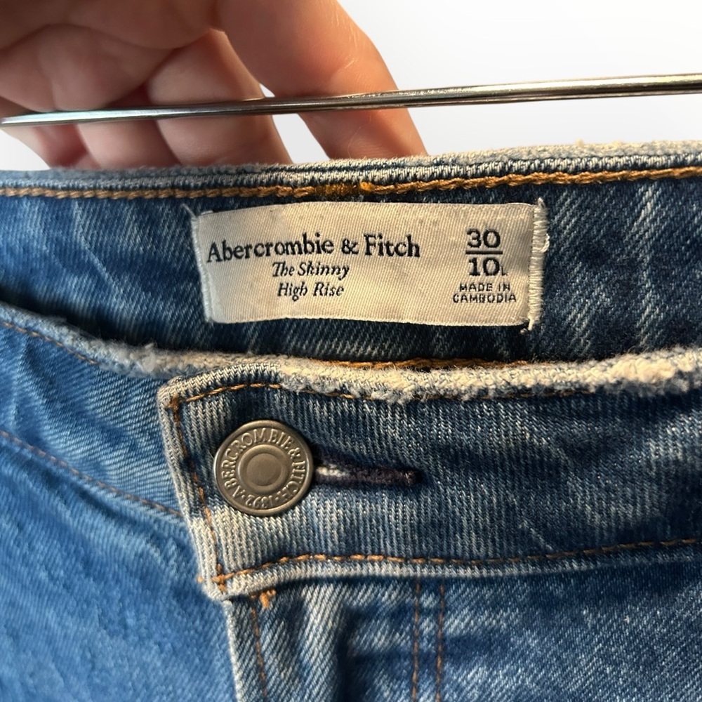 Abercrombie & Fitch The Skinny High Rise Medium Wash Jeans Size 30/10 Long - Picture 4 of 13